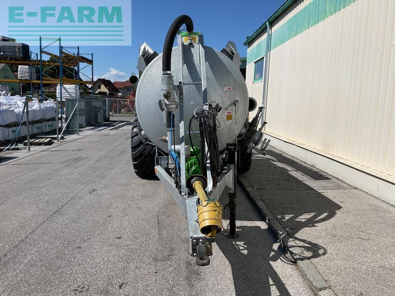 Bauer v 81 mit schleppfix sfa 9 - Цистерна за арско ѓубриво: слика 5 Bauer v 81 mit schleppfix sfa 9 - Цистерна за арско ѓубриво: слика 5