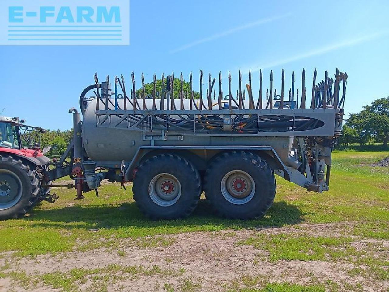 Briri 17000 liter vakuumfaß - Опрема за наѓубрување: слика 1 Briri 17000 liter vakuumfaß - Опрема за наѓубрување: слика 1