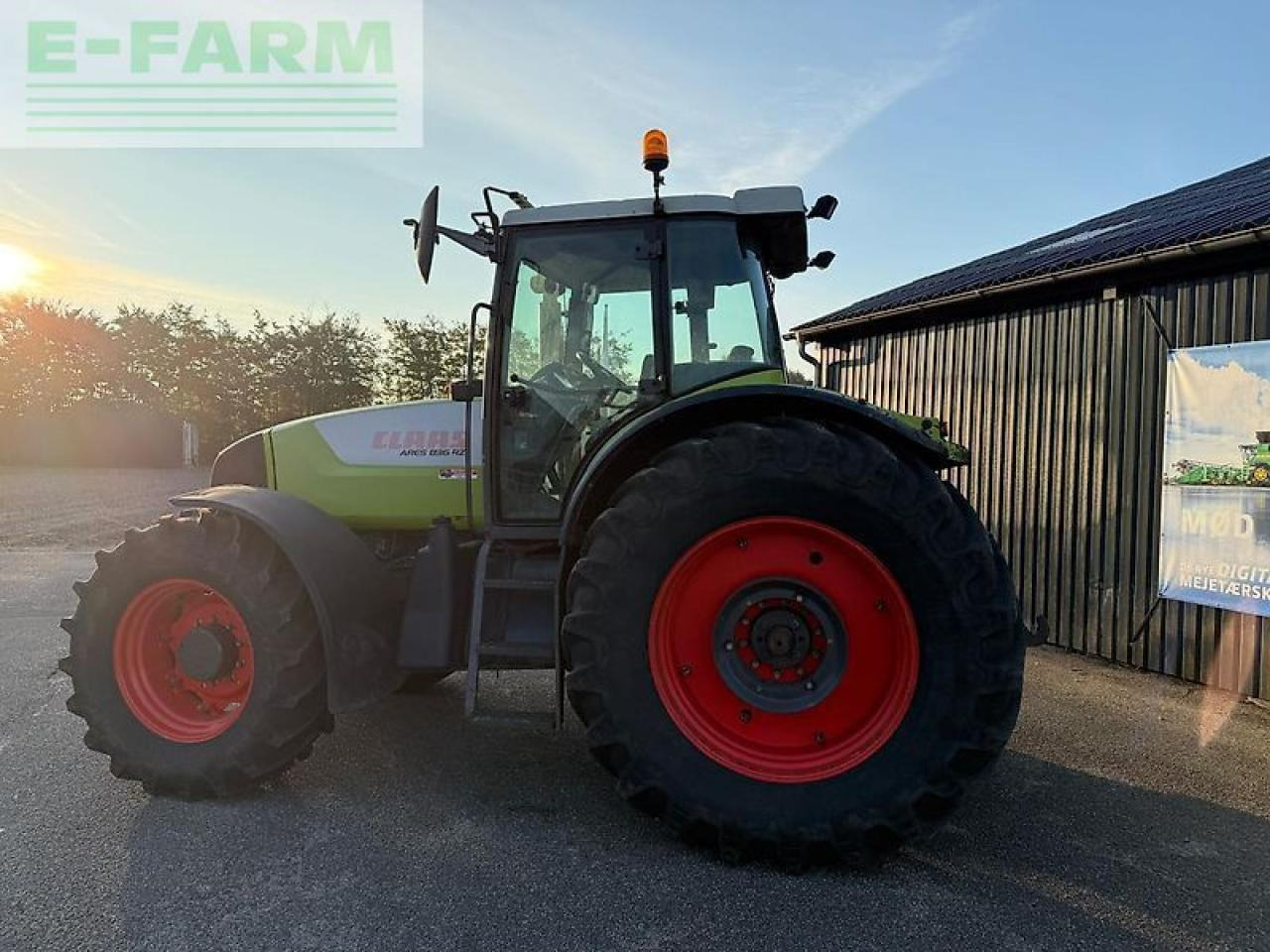 CLAAS 820 - Трактор: слика 4 CLAAS 820 - Трактор: слика 4