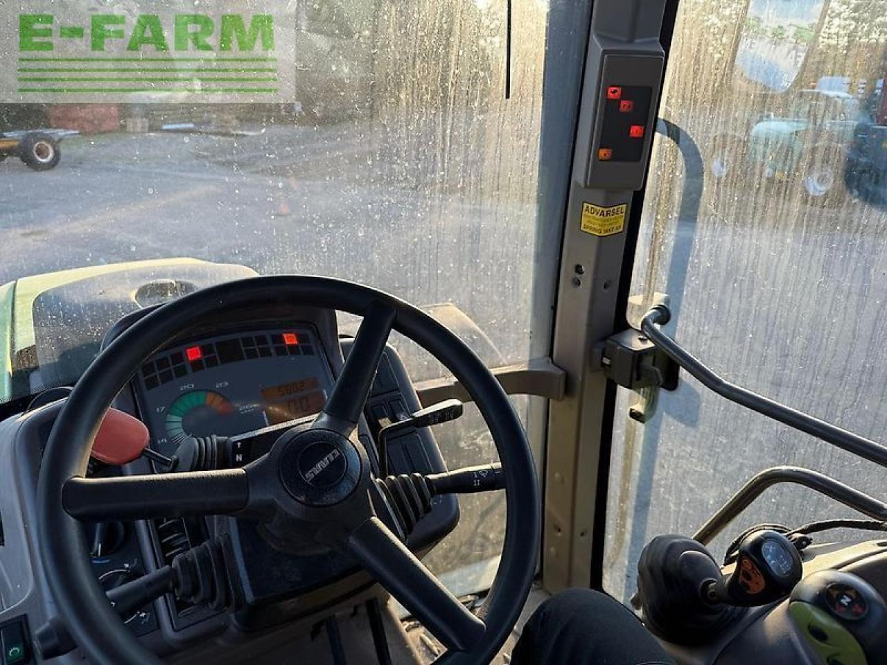CLAAS 820 - Трактор: слика 2 CLAAS 820 - Трактор: слика 2