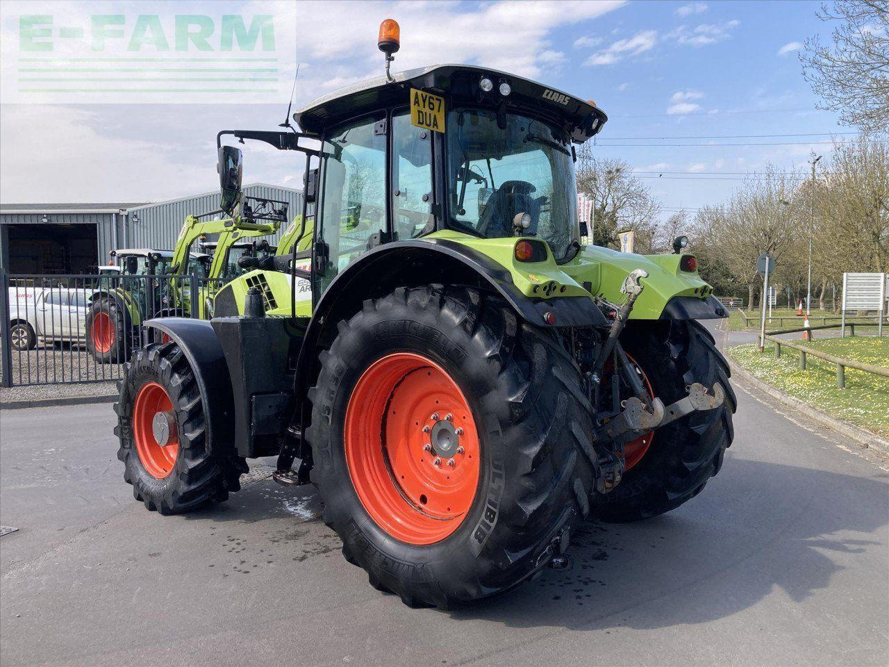 CLAAS ARION 650 T4I CIS 50K CIS - Трактор: слика 3 CLAAS ARION 650 T4I CIS 50K CIS - Трактор: слика 3