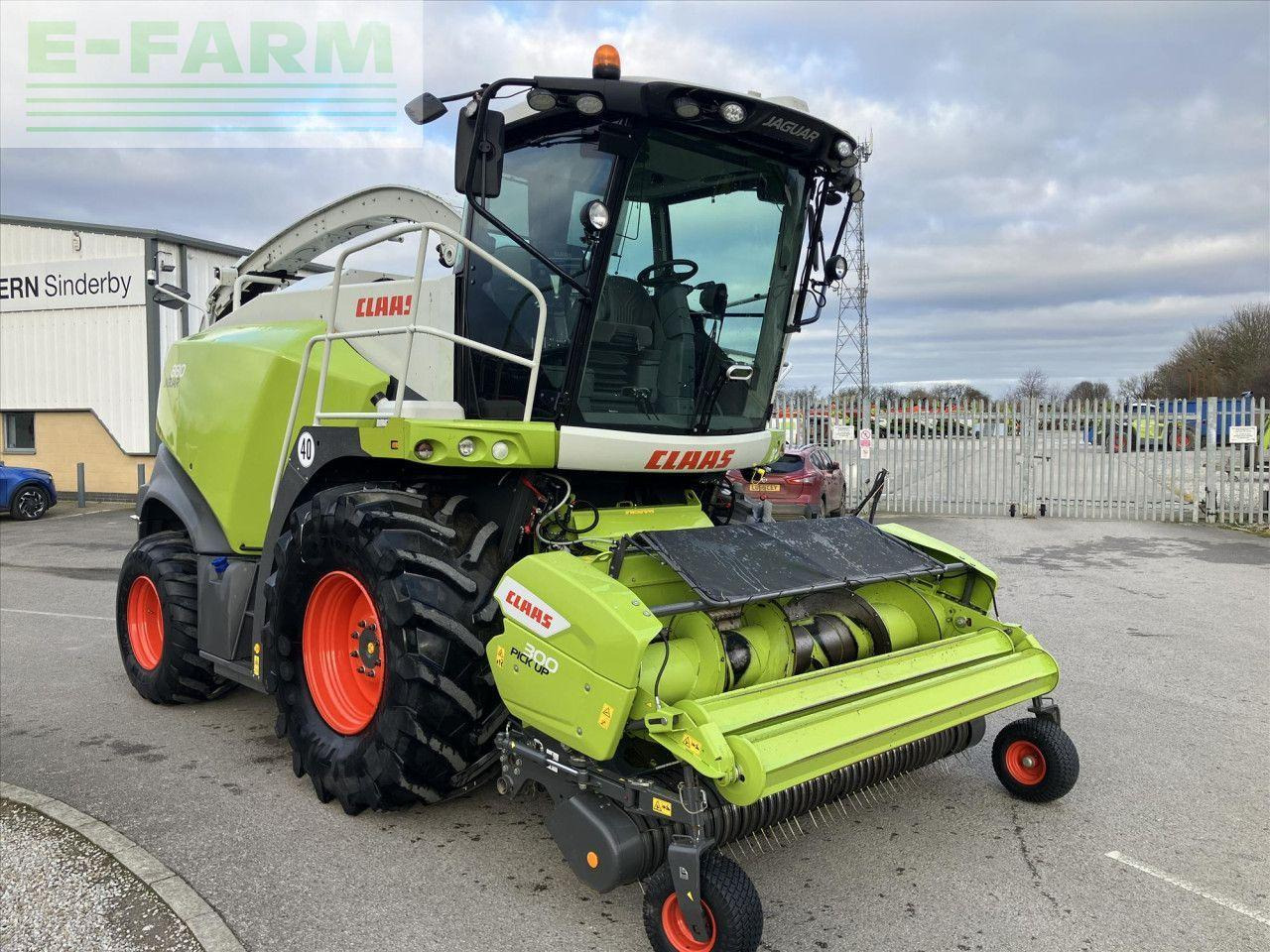 CLAAS JAGUAR 880 4WD - Комбајн за сточна храна: слика 2 CLAAS JAGUAR 880 4WD - Комбајн за сточна храна: слика 2