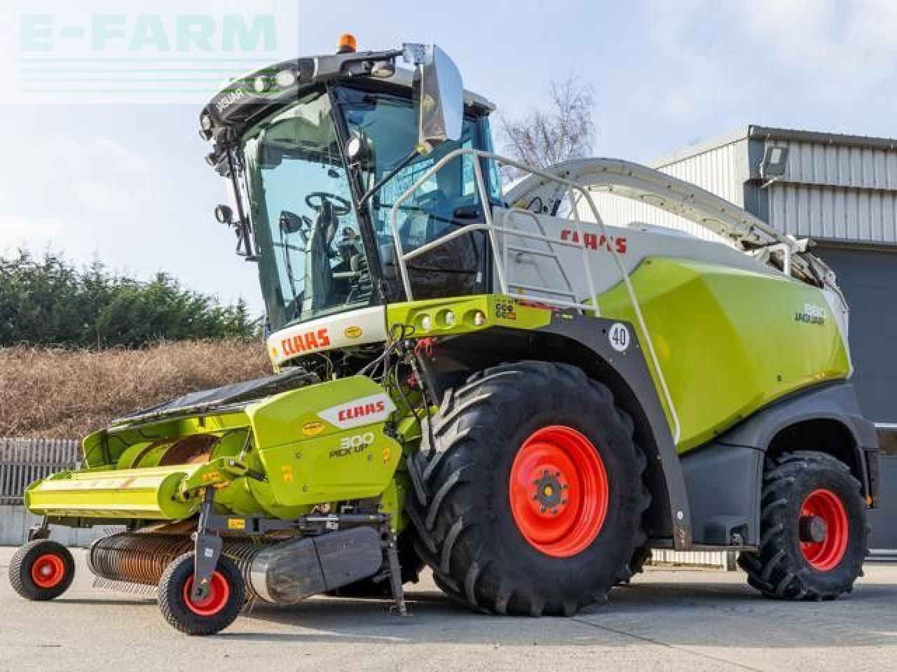 CLAAS JAGUAR 880 4WD - Комбајн за сточна храна: слика 1 CLAAS JAGUAR 880 4WD - Комбајн за сточна храна: слика 1