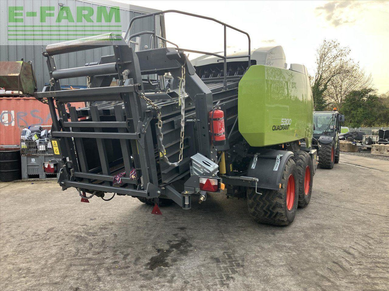 CLAAS QUADRANT 5300 RF - Балирка за квадратни бали: слика 3 CLAAS QUADRANT 5300 RF - Балирка за квадратни бали: слика 3