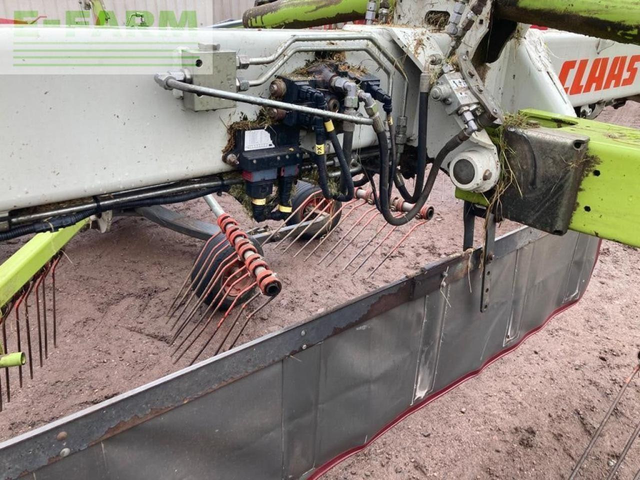 CLAAS USED LINER 3100 - Превртувач и гребло: слика 5 CLAAS USED LINER 3100 - Превртувач и гребло: слика 5