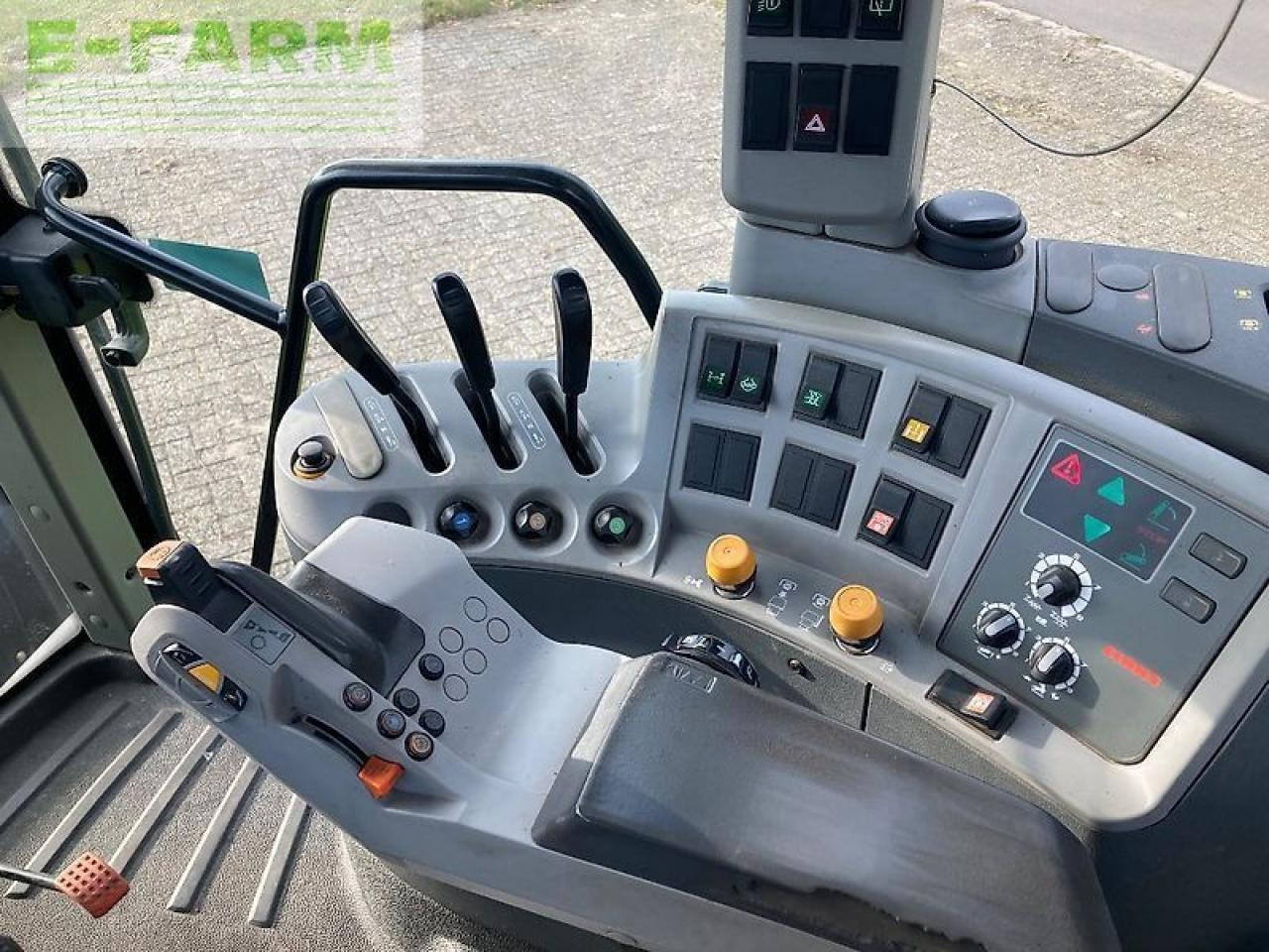 CLAAS arion 620 cis CIS - Трактор: слика 3 CLAAS arion 620 cis CIS - Трактор: слика 3