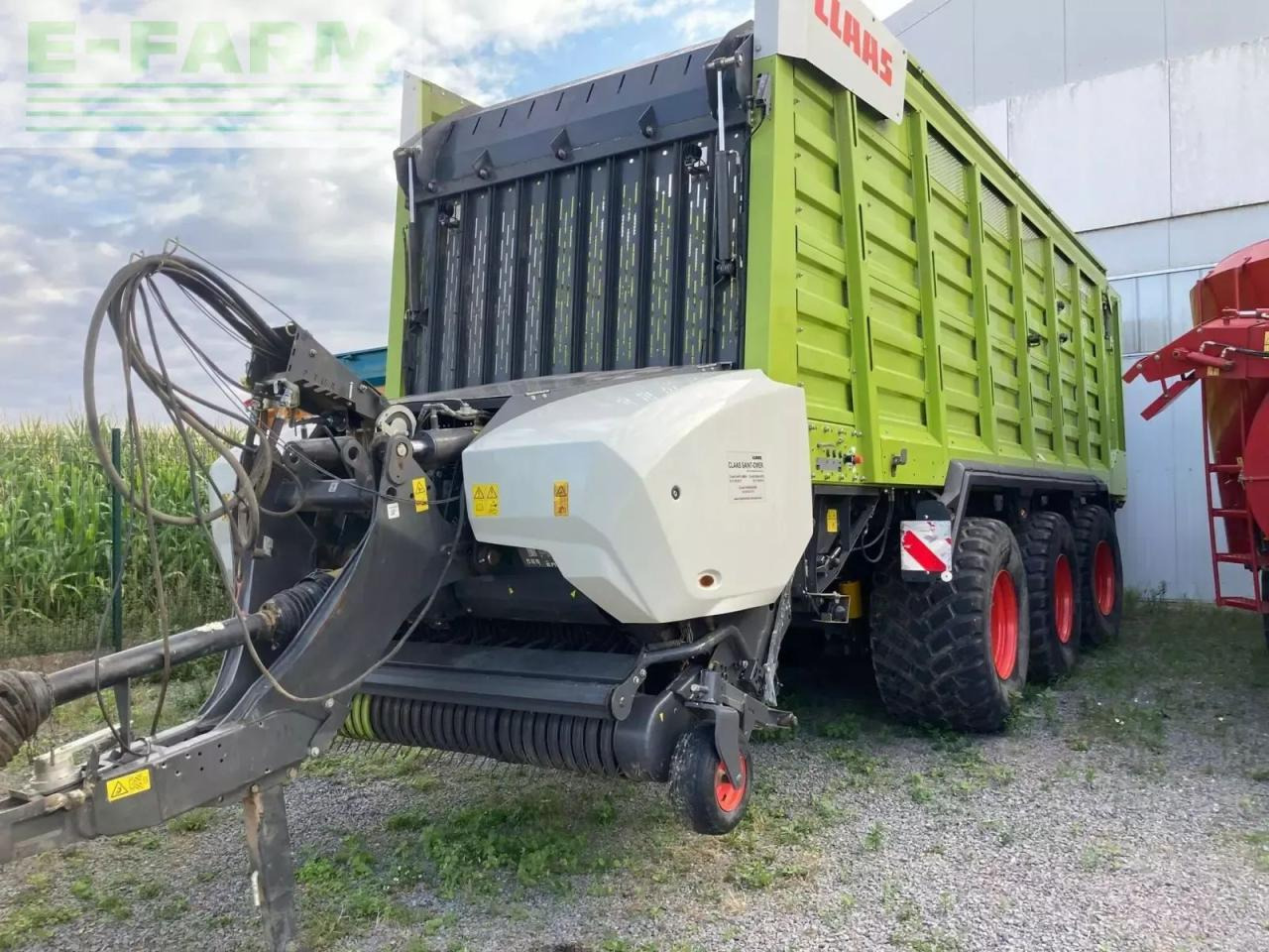 CLAAS autochargeuse cargos 9600 - Автотоварен вагон: слика 1 CLAAS autochargeuse cargos 9600 - Автотоварен вагон: слика 1