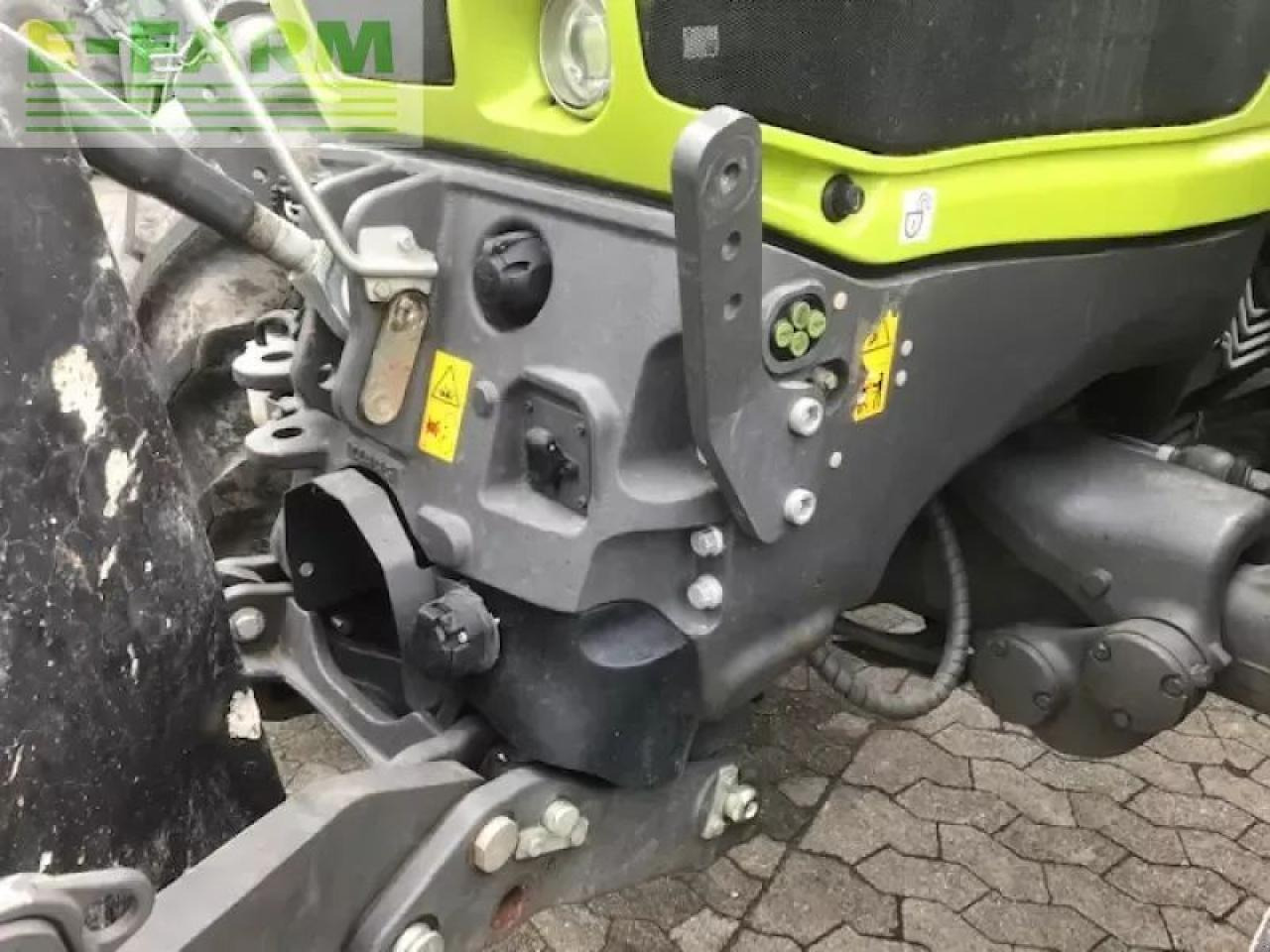 CLAAS axion 810 c-matic CMATIC - Трактор: слика 5 CLAAS axion 810 c-matic CMATIC - Трактор: слика 5