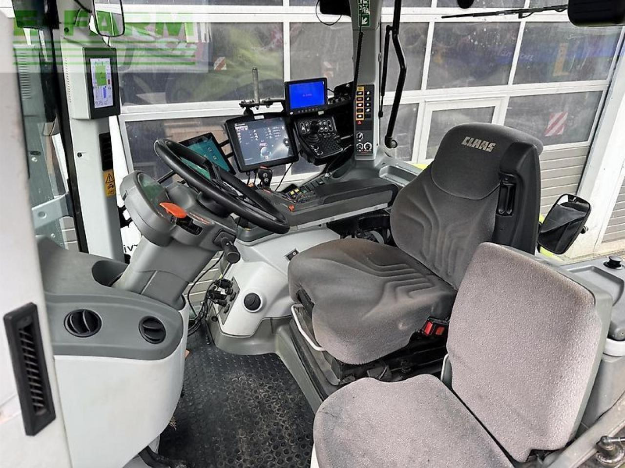 CLAAS axion 810 cis+ cmati CMATIC CIS+ - Трактор: слика 4 CLAAS axion 810 cis+ cmati CMATIC CIS+ - Трактор: слика 4