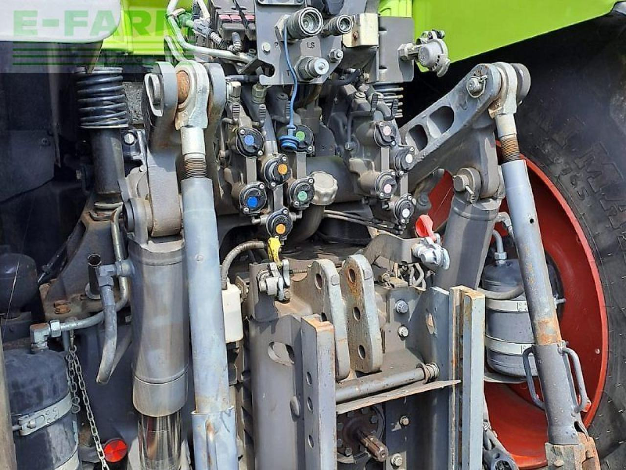 CLAAS axion 830 c-matic CMATIC - Трактор: слика 3 CLAAS axion 830 c-matic CMATIC - Трактор: слика 3