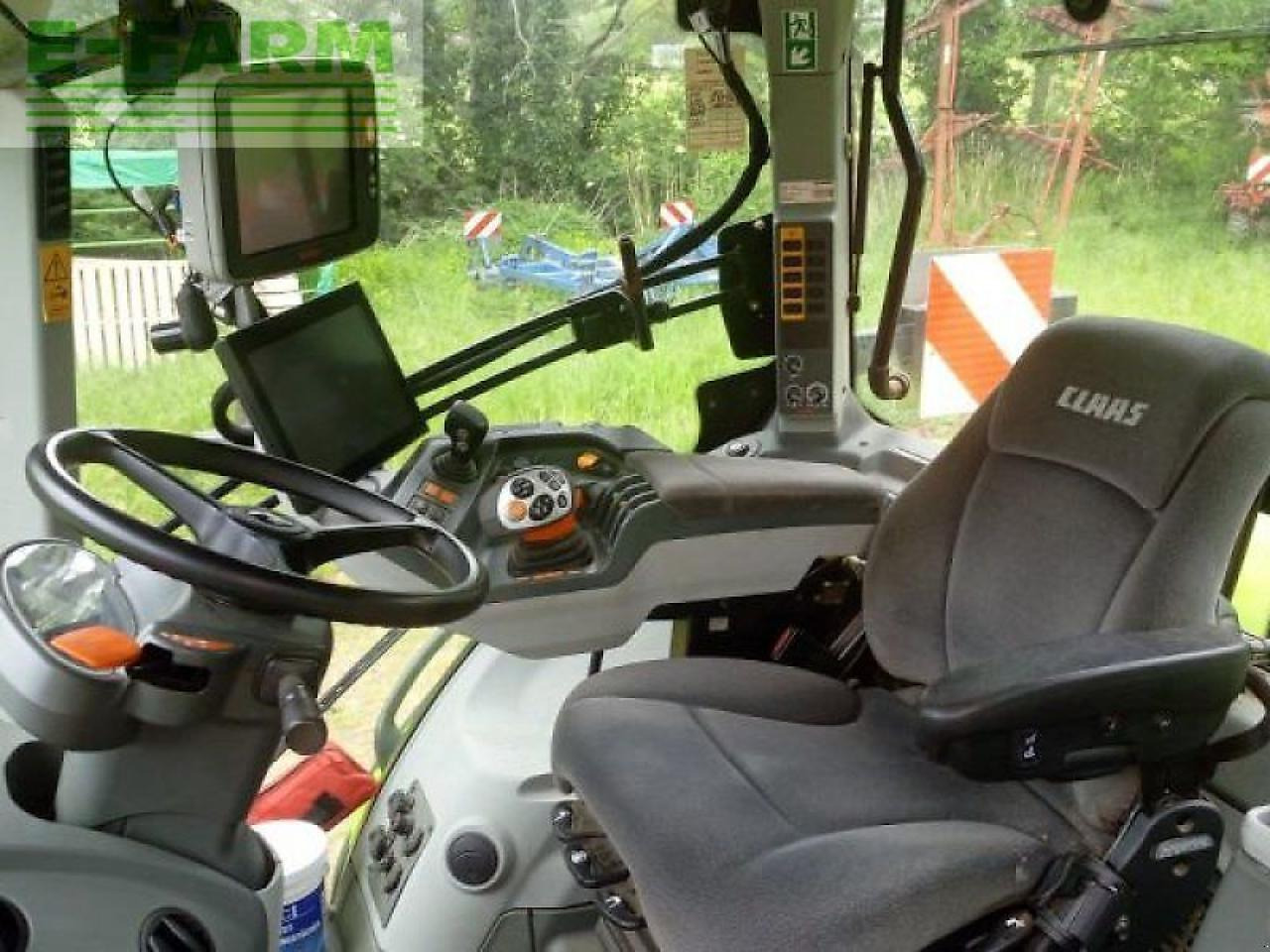 CLAAS axion 830 cmatic cebis CMATIC CEBIS - Трактор: слика 3 CLAAS axion 830 cmatic cebis CMATIC CEBIS - Трактор: слика 3