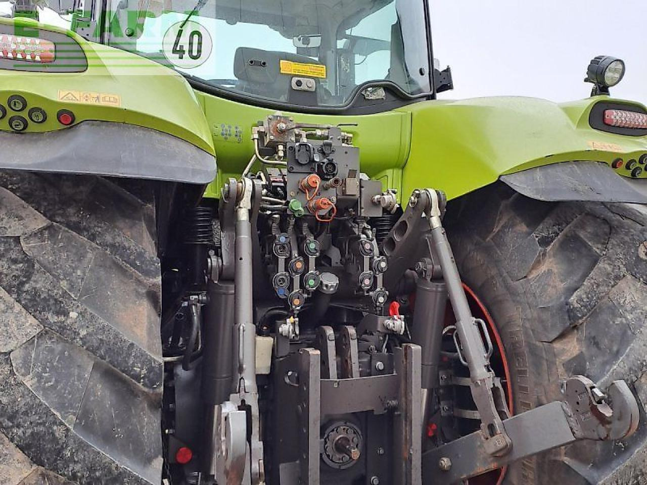 CLAAS axion 870 c-matic CMATIC - Трактор: слика 3 CLAAS axion 870 c-matic CMATIC - Трактор: слика 3