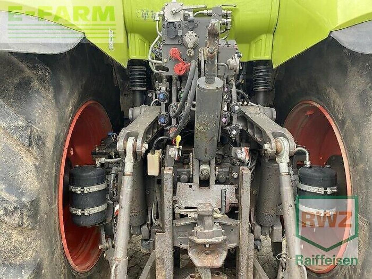 CLAAS axion 870 cmatic CMATIC - Трактор: слика 4 CLAAS axion 870 cmatic CMATIC - Трактор: слика 4