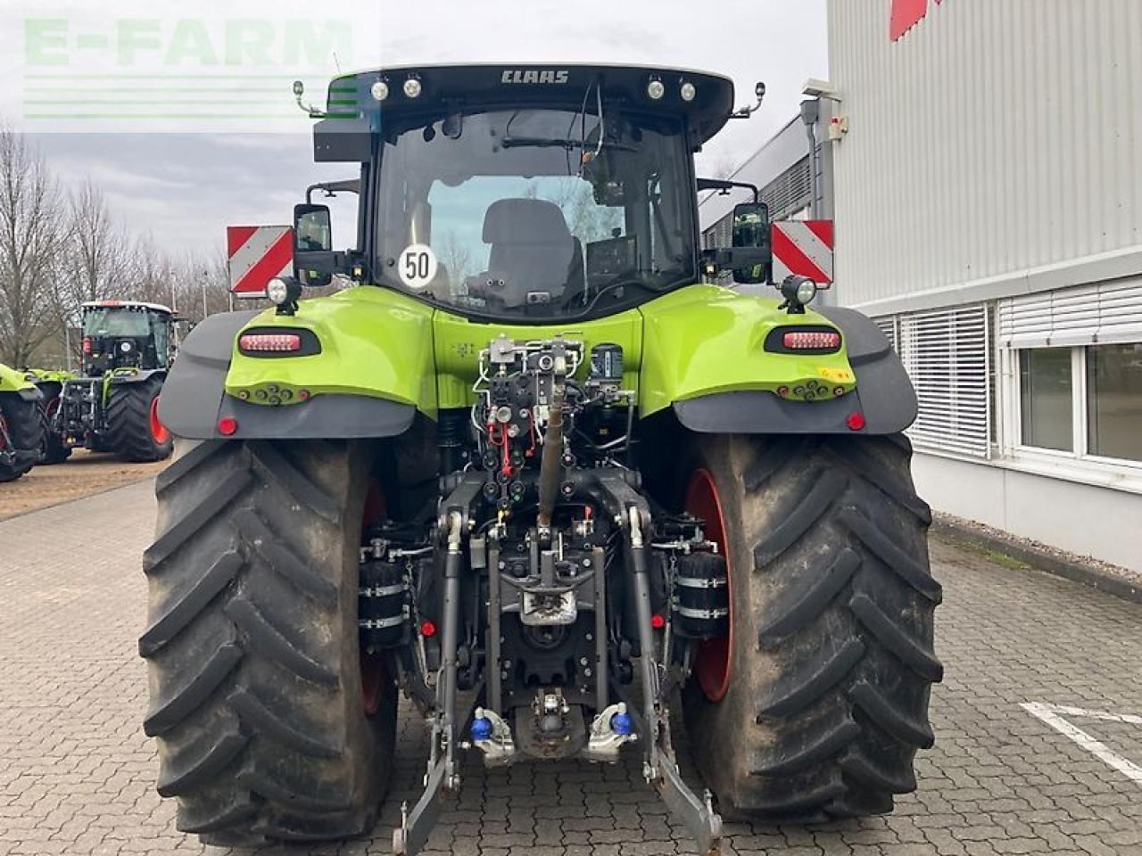 CLAAS axion 870 cmatic CMATIC - Трактор: слика 4 CLAAS axion 870 cmatic CMATIC - Трактор: слика 4