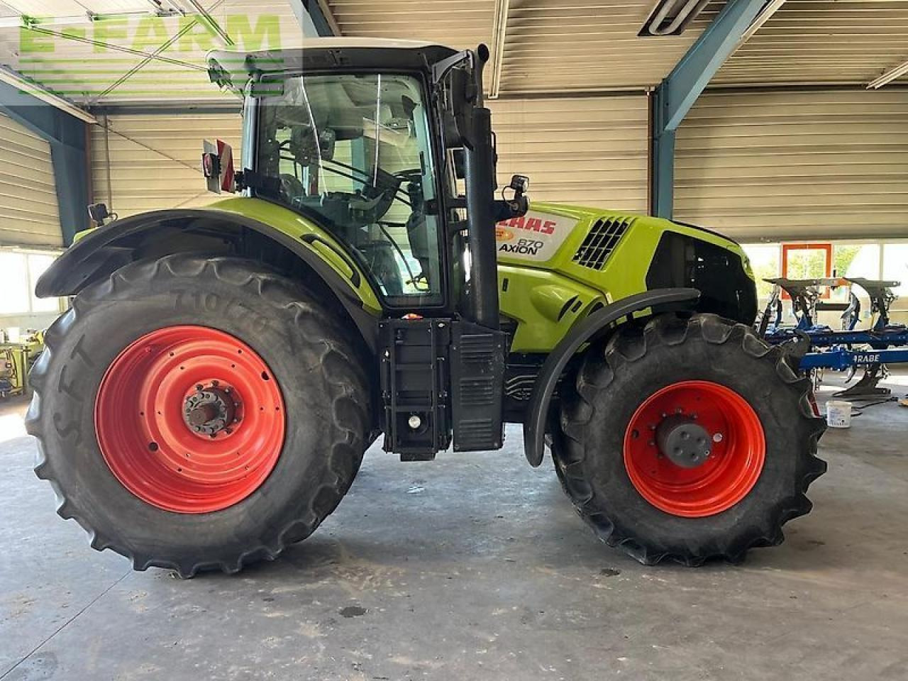 CLAAS axion 870 cmatic ceb CMATIC - Трактор: слика 3 CLAAS axion 870 cmatic ceb CMATIC - Трактор: слика 3