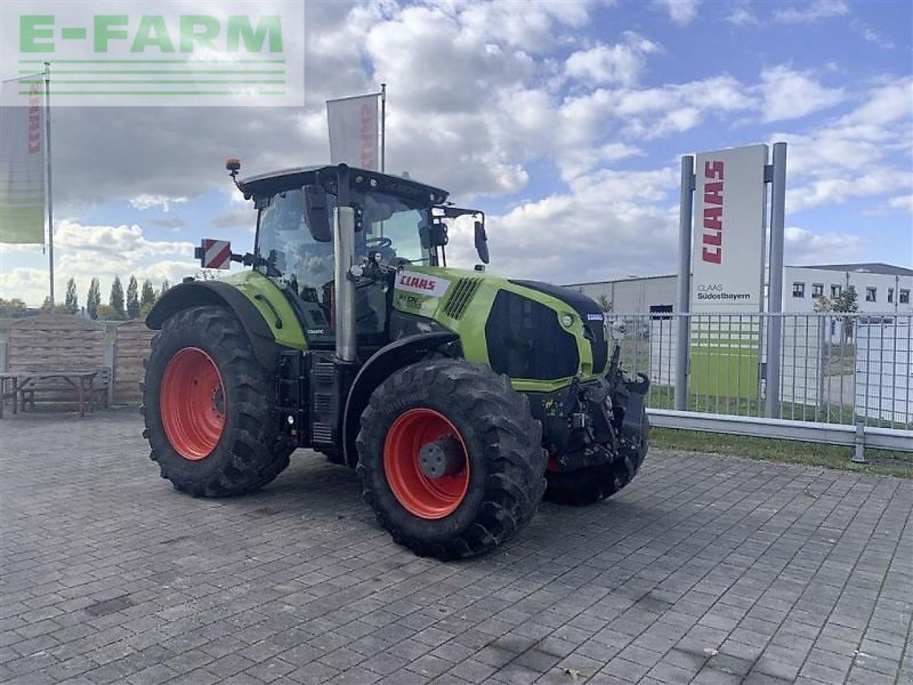CLAAS axion 870 cmatic cebis CMATIC CEBIS - Трактор: слика 1 CLAAS axion 870 cmatic cebis CMATIC CEBIS - Трактор: слика 1