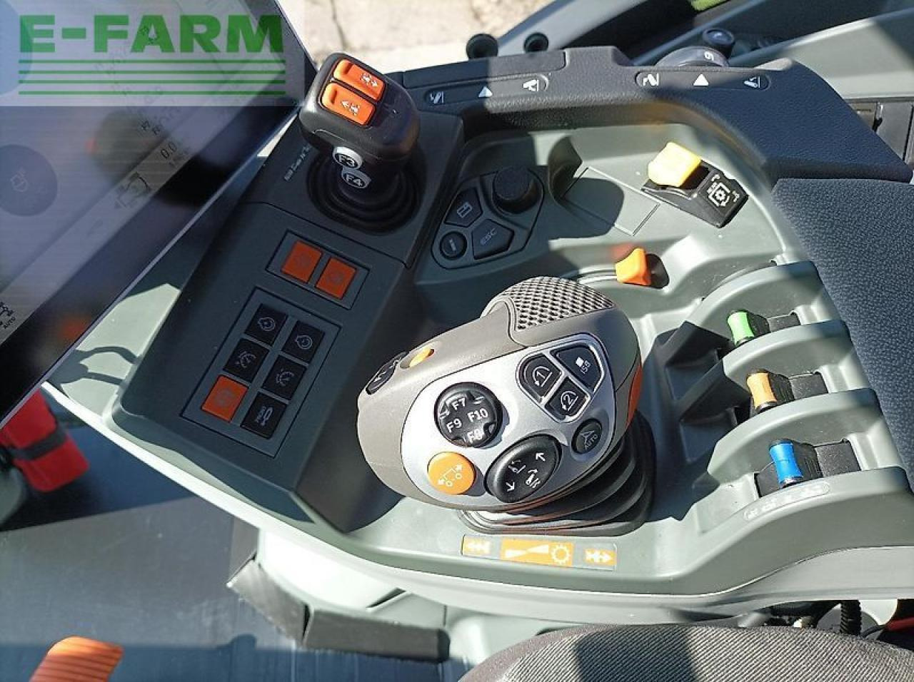 Трактор CLAAS axion 870 cmatic / cebis CMATIC CEBIS: слика 13