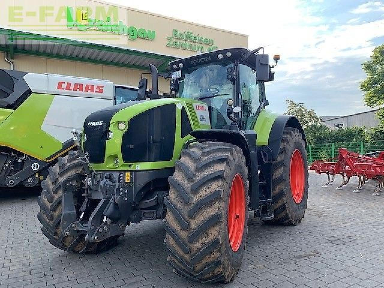 CLAAS axion 930 cmatic cebis CMATIC CEBIS - Трактор: слика 2 CLAAS axion 930 cmatic cebis CMATIC CEBIS - Трактор: слика 2