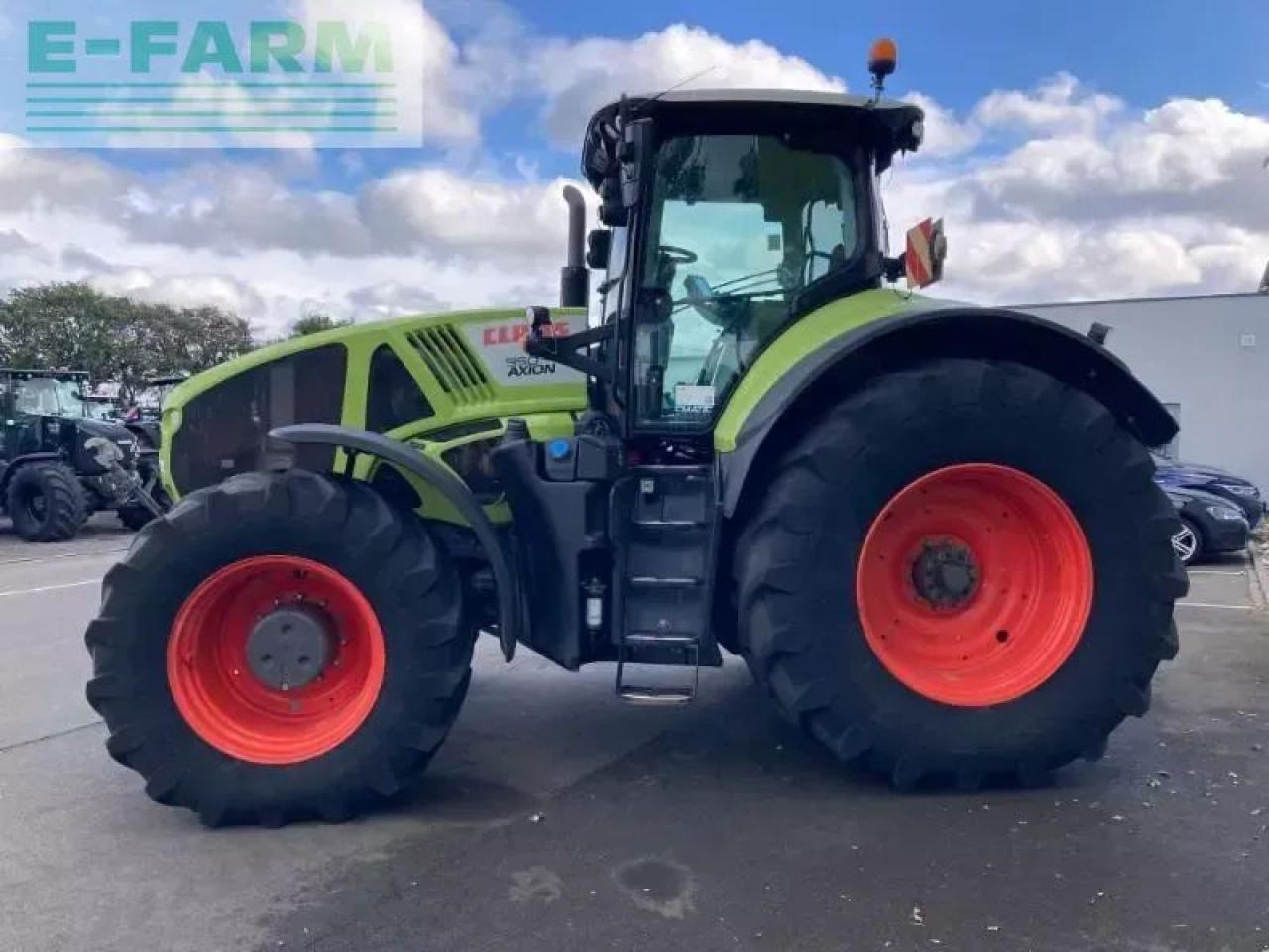 CLAAS axion 950 cmatic cebis CMATIC CEBIS - Трактор: слика 2 CLAAS axion 950 cmatic cebis CMATIC CEBIS - Трактор: слика 2