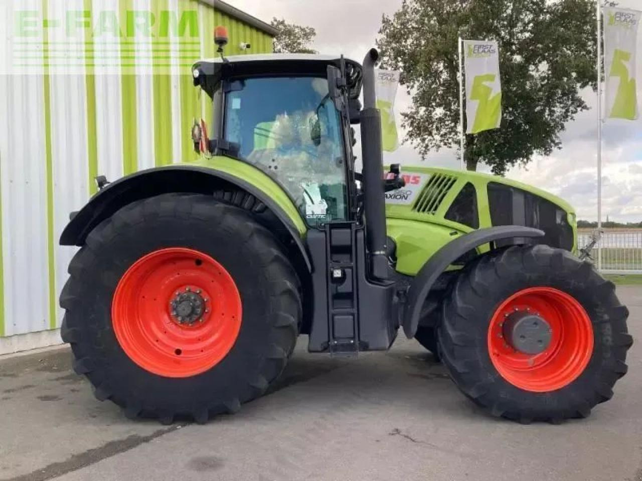 CLAAS axion 950 cmatic cebis CMATIC CEBIS - Трактор: слика 5 CLAAS axion 950 cmatic cebis CMATIC CEBIS - Трактор: слика 5