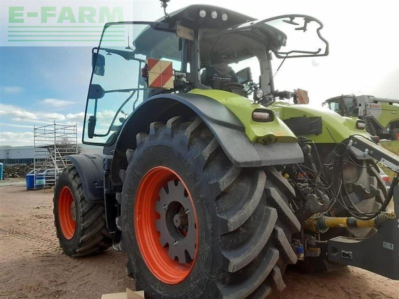 CLAAS axion 950 cmatic cebis CMATIC CEBIS - Трактор: слика 4 CLAAS axion 950 cmatic cebis CMATIC CEBIS - Трактор: слика 4