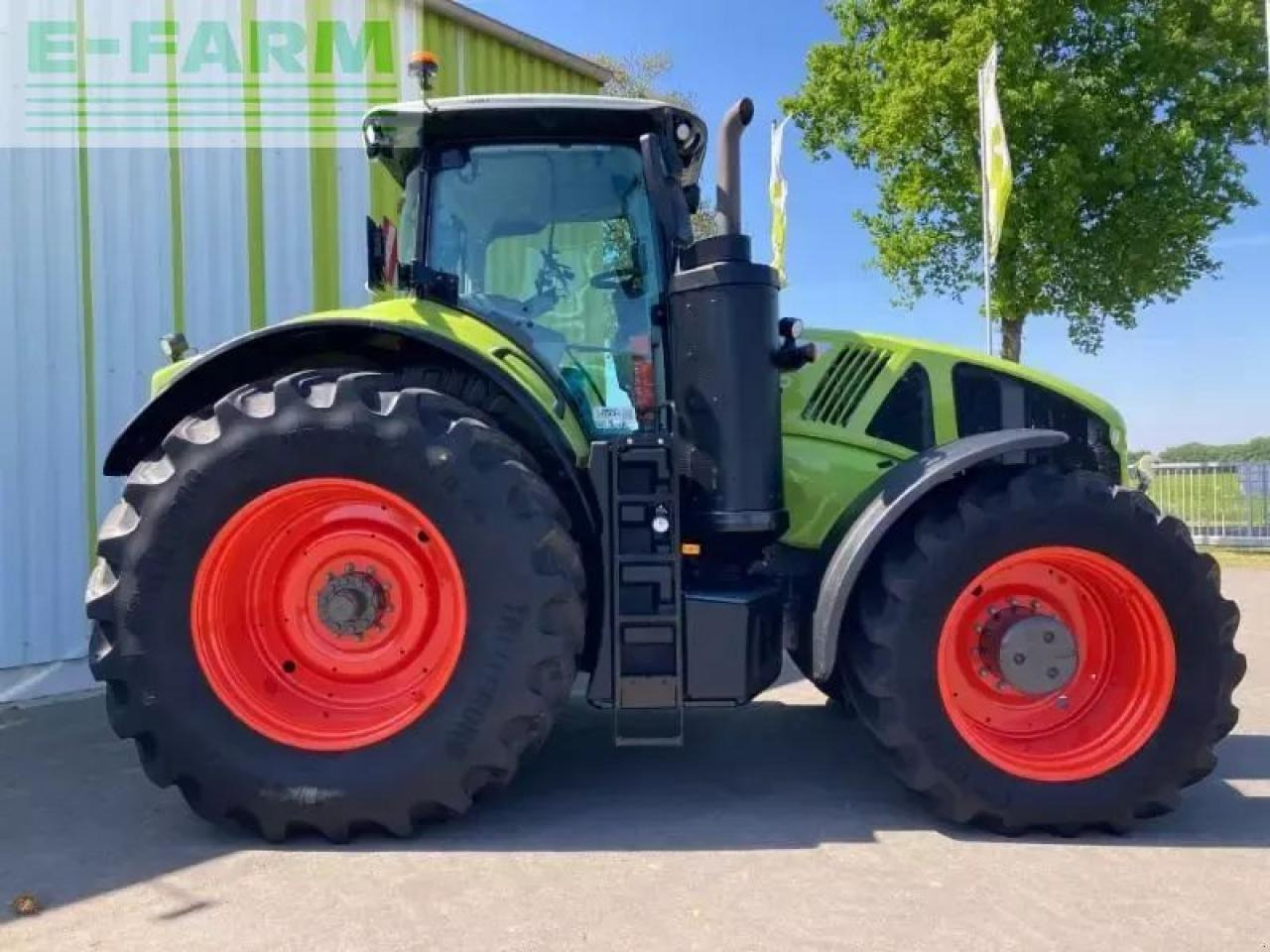 CLAAS axion 950 cmatic cis+ CMATIC CIS+ - Трактор: слика 4 CLAAS axion 950 cmatic cis+ CMATIC CIS+ - Трактор: слика 4
