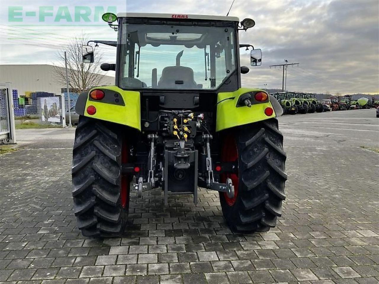 CLAAS axos 320 cl CL - Трактор: слика 5 CLAAS axos 320 cl CL - Трактор: слика 5
