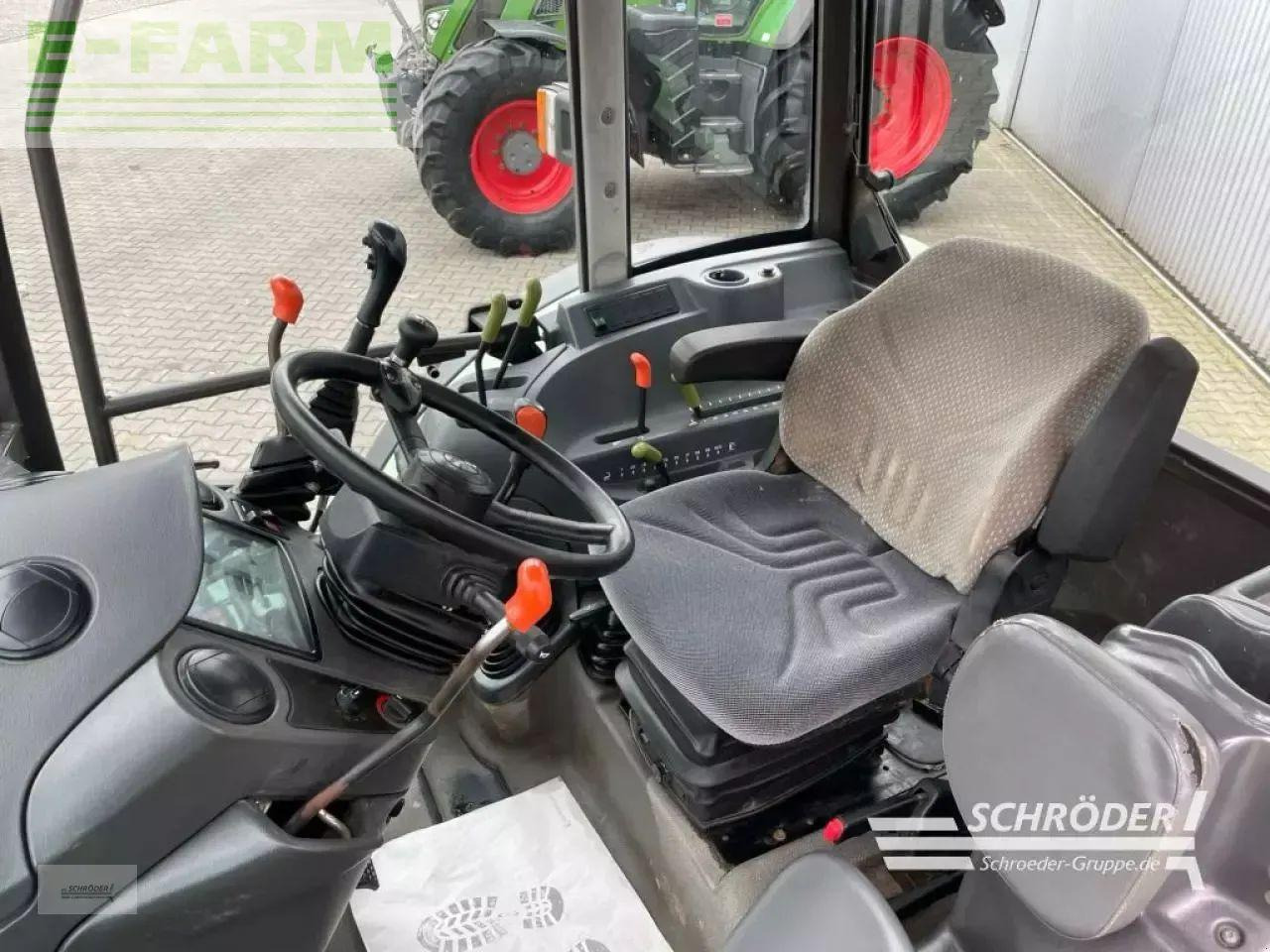 Трактор CLAAS celtis 426: слика 16