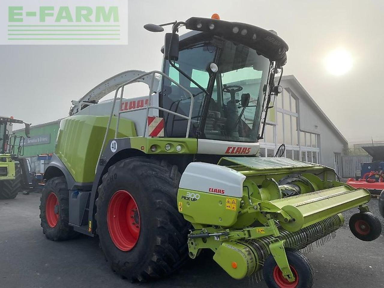 CLAAS jaguar 950 497 allrad mit pick-up - Комбајн за сточна храна: слика 3 CLAAS jaguar 950 497 allrad mit pick-up - Комбајн за сточна храна: слика 3