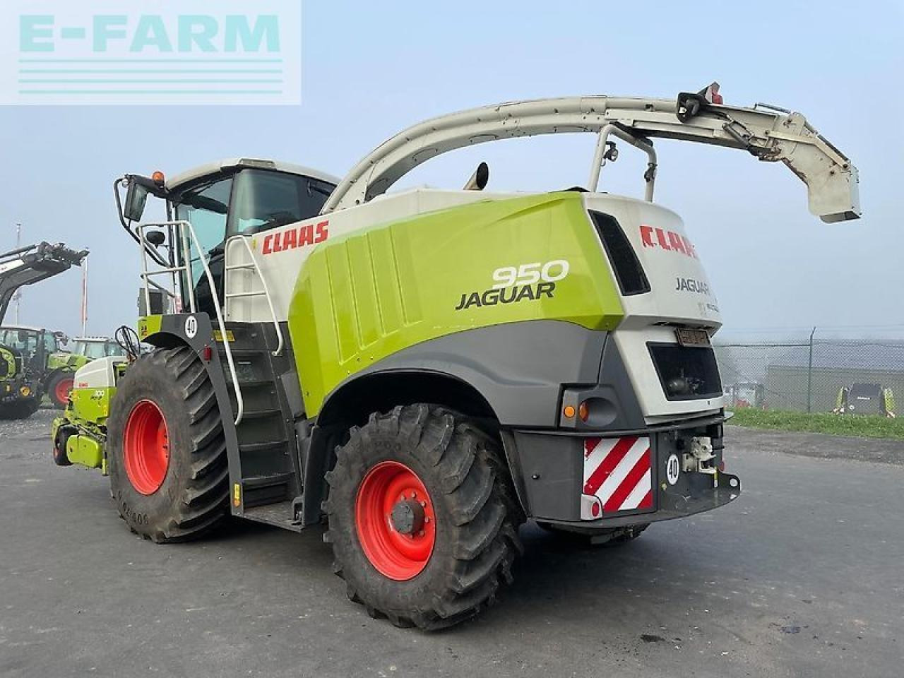 CLAAS jaguar 950 497 allrad mit pick-up - Комбајн за сточна храна: слика 1 CLAAS jaguar 950 497 allrad mit pick-up - Комбајн за сточна храна: слика 1