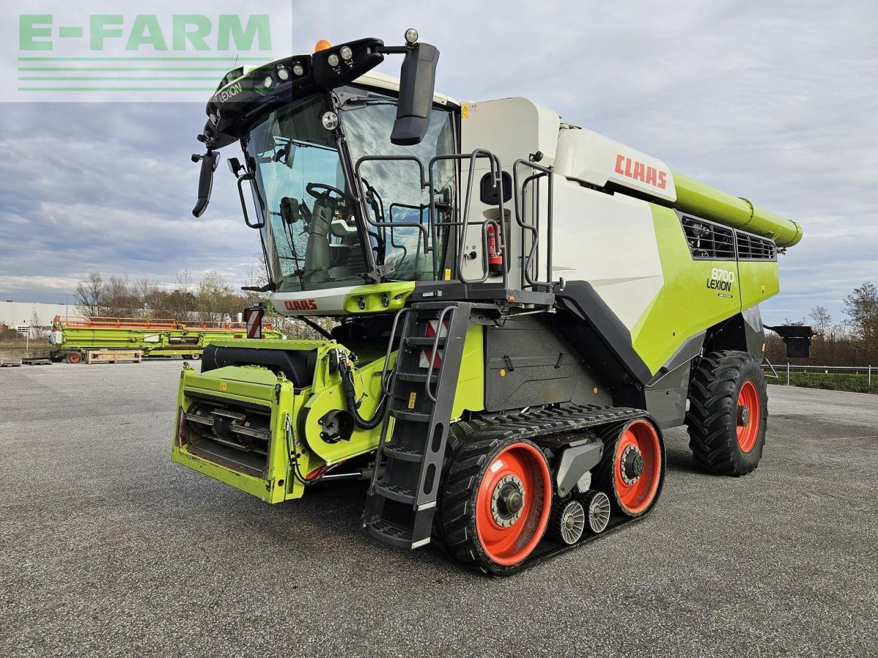 CLAAS lexion 8700tt 4wd cemos automatic - Комбајн: слика 1 CLAAS lexion 8700tt 4wd cemos automatic - Комбајн: слика 1