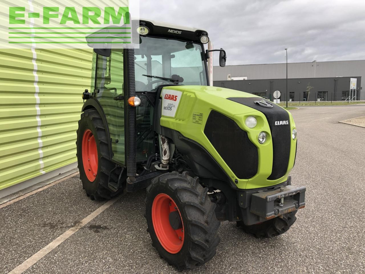 CLAAS nexos 220 vl - Трактор: слика 5 CLAAS nexos 220 vl - Трактор: слика 5