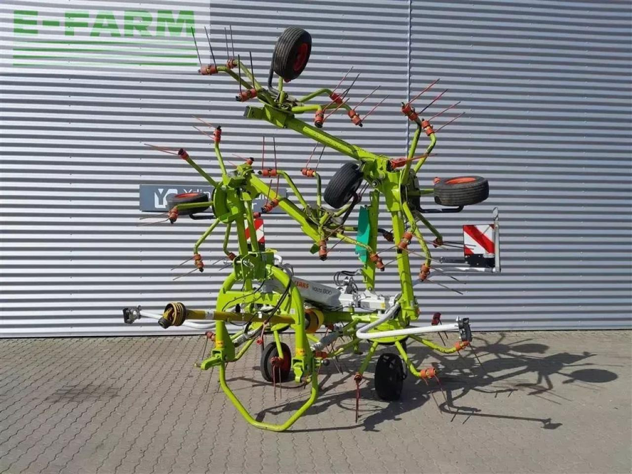 CLAAS volto 800 - Превртувач и гребло: слика 2 CLAAS volto 800 - Превртувач и гребло: слика 2