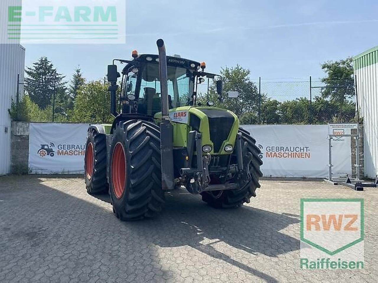 CLAAS xerion 3300 trac vc TRAC VC - Трактор: слика 1 CLAAS xerion 3300 trac vc TRAC VC - Трактор: слика 1