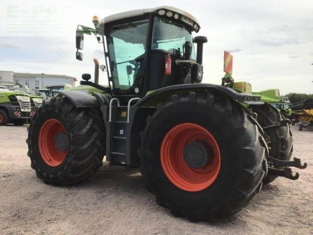 CLAAS xerion 3800 trac vc TRAC VC - Трактор: слика 4 CLAAS xerion 3800 trac vc TRAC VC - Трактор: слика 4