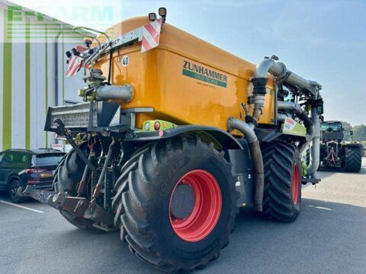 CLAAS xerion 4000 saddle trac, zunhammer acx 16 cbm SADDLE TRAC - Трактор: слика 5 CLAAS xerion 4000 saddle trac, zunhammer acx 16 cbm SADDLE TRAC - Трактор: слика 5