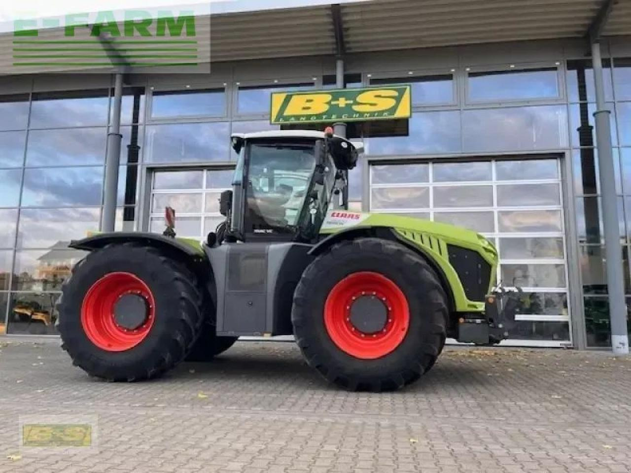 CLAAS xerion 4000 trac vc TRAC VC - Трактор: слика 1 CLAAS xerion 4000 trac vc TRAC VC - Трактор: слика 1