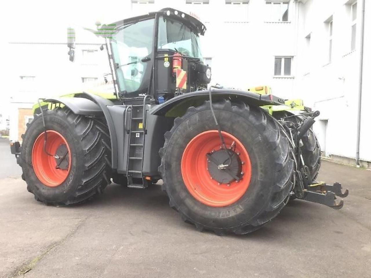 Трактор CLAAS xerion 5000 trac: слика 6 Трактор CLAAS xerion 5000 trac: слика 6