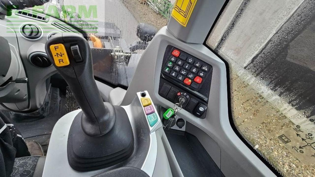 Мини багер Case-IH 521: слика 25