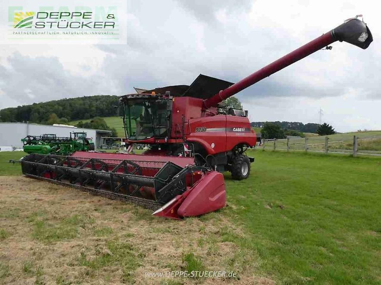 Case-IH 9230 raupe - Комбајн: слика 2 Case-IH 9230 raupe - Комбајн: слика 2