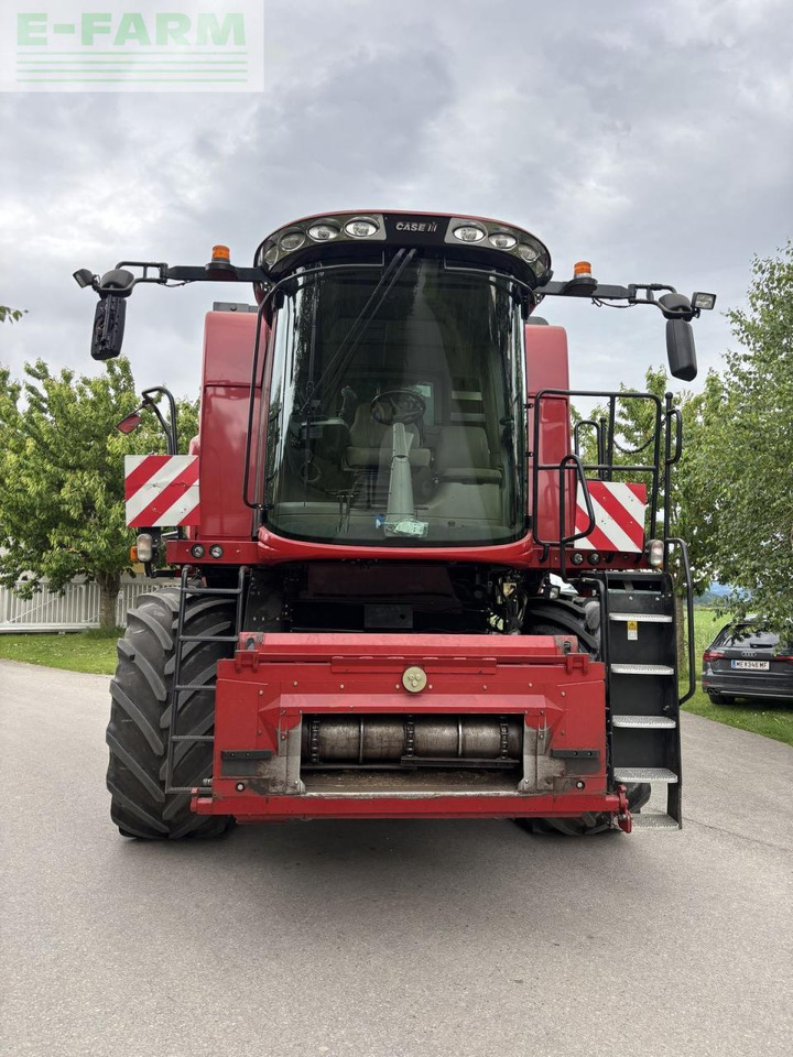 Case-IH axial-flow 6140 - Комбајн: слика 1 Case-IH axial-flow 6140 - Комбајн: слика 1