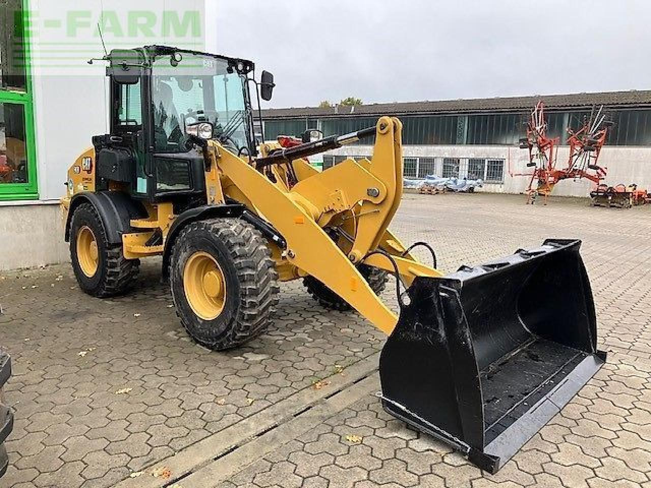 Caterpillar radlader 908hl - Мини багер: слика 1 Caterpillar radlader 908hl - Мини багер: слика 1