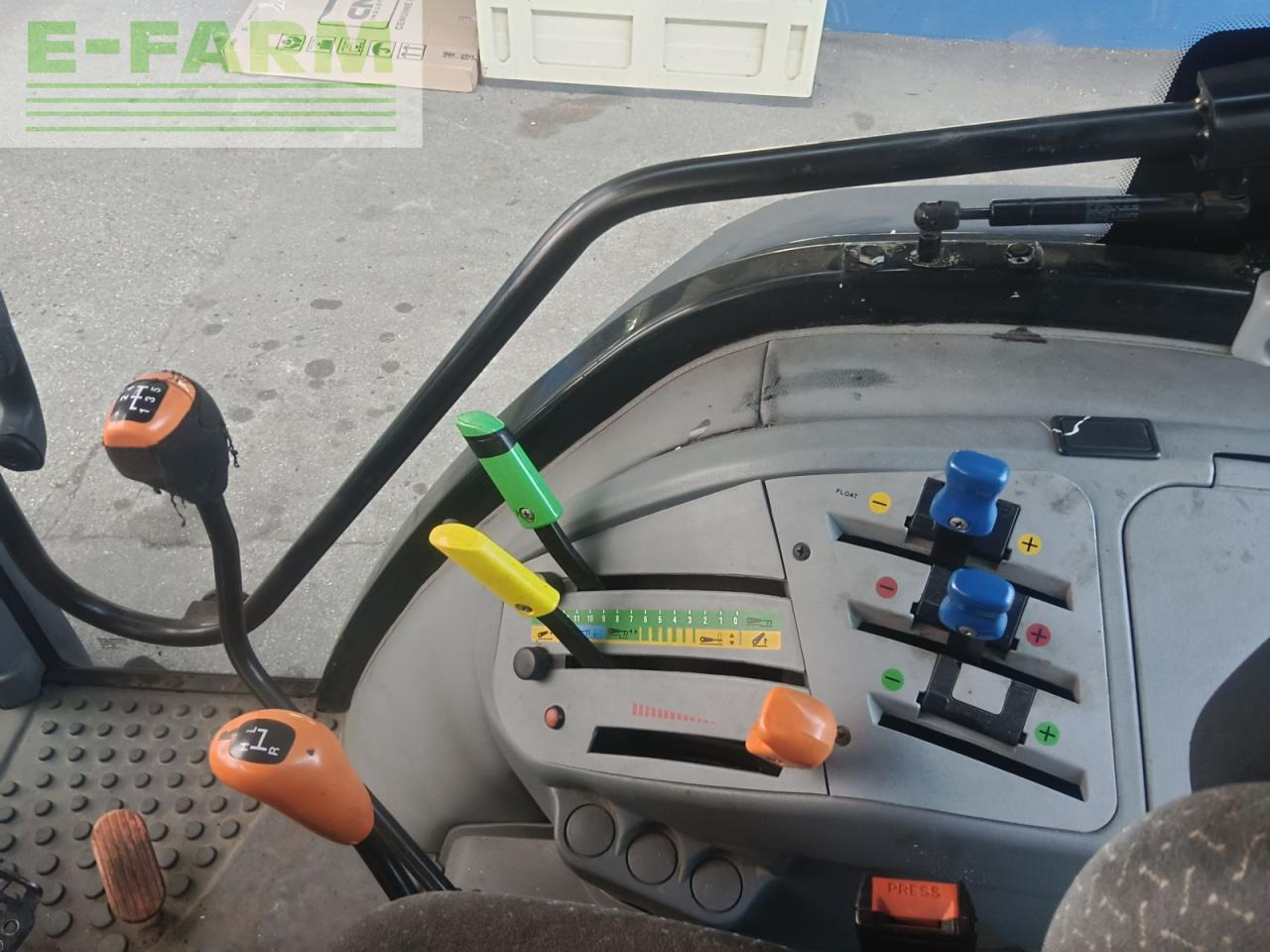Deutz-Fahr agroplus 320 ecoline aktion201 Ecoline - Трактор: слика 4 Deutz-Fahr agroplus 320 ecoline aktion201 Ecoline - Трактор: слика 4