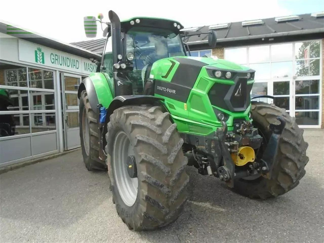 Deutz-Fahr agrotron 7230 ttv TTV - Трактор: слика 1 Deutz-Fahr agrotron 7230 ttv TTV - Трактор: слика 1