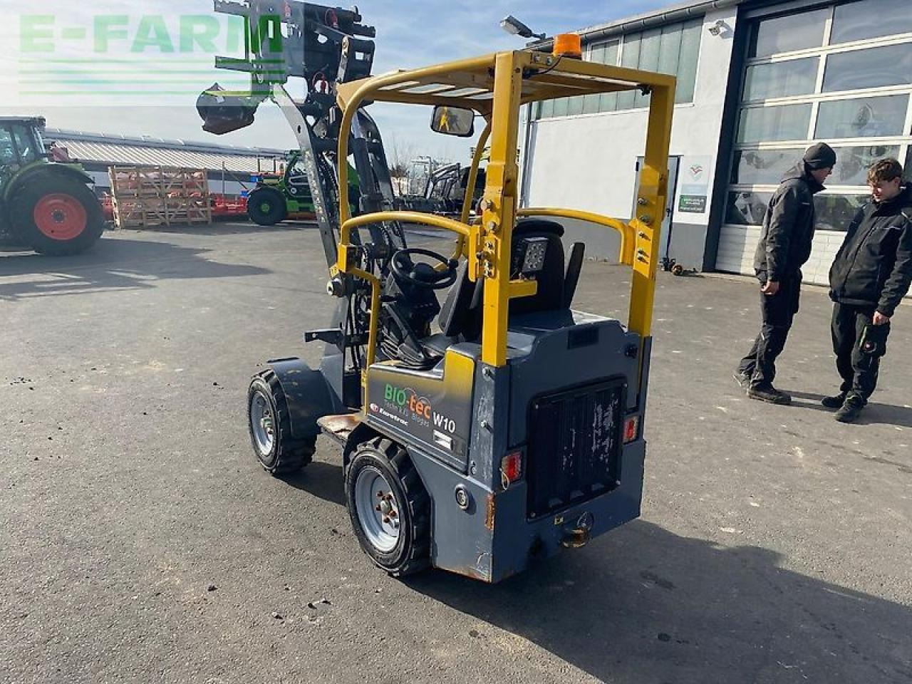 Eurotrac w 10 gebrauchter hoflader mit anbauwerkzeugen - Мини багер: слика 4 Eurotrac w 10 gebrauchter hoflader mit anbauwerkzeugen - Мини багер: слика 4
