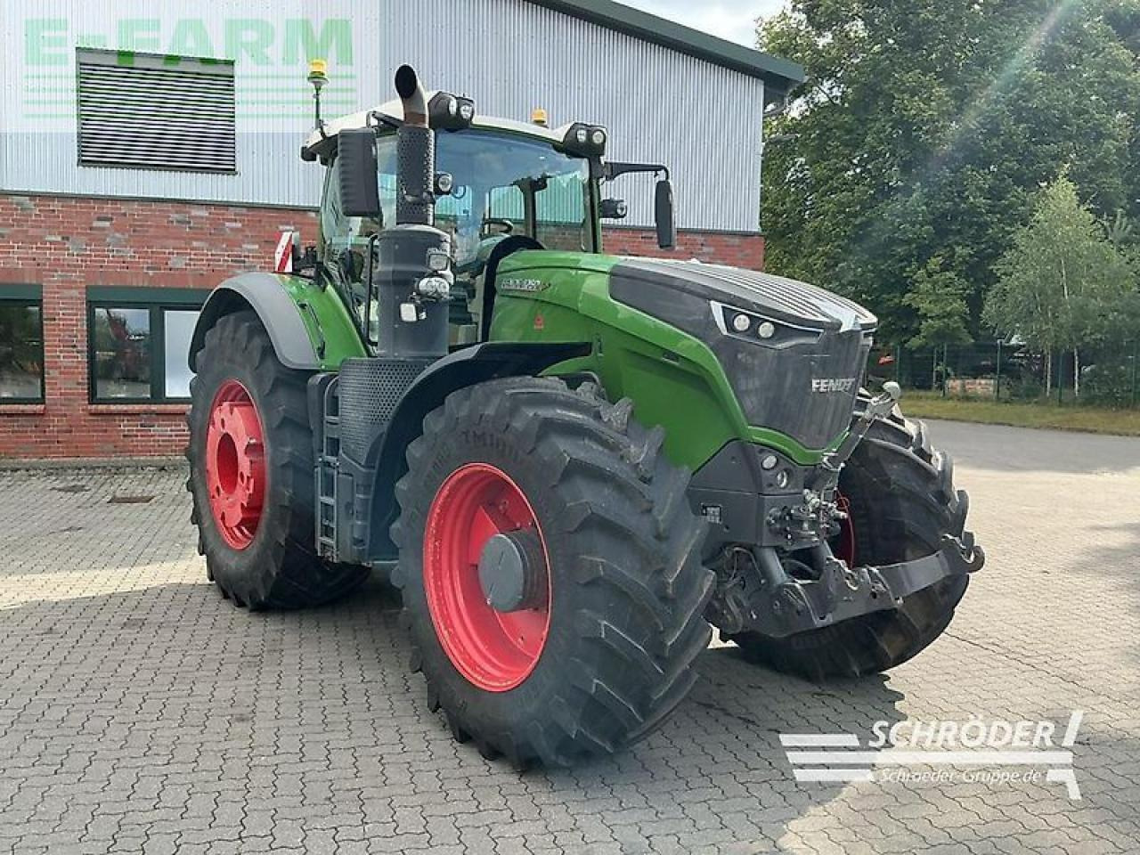 Fendt 1050 vario s4 profi plus ProfiPlus - Трактор: слика 1 Fendt 1050 vario s4 profi plus ProfiPlus - Трактор: слика 1