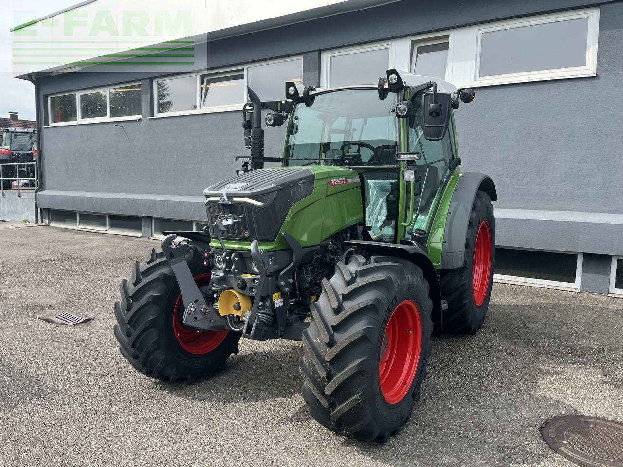 Fendt 211 s vario gen3 power setting 2 - Трактор: слика 1 Fendt 211 s vario gen3 power setting 2 - Трактор: слика 1