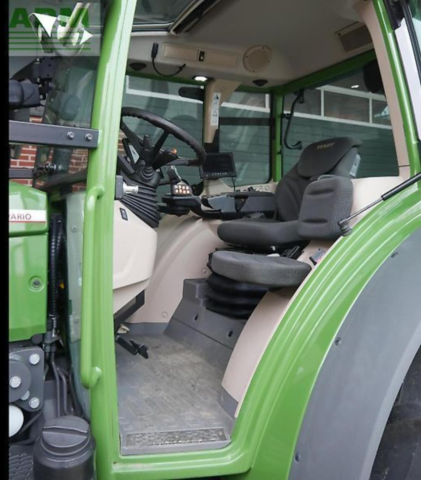 Трактор Fendt 211 s vario gen3 profi setting2 frontlader: слика 8