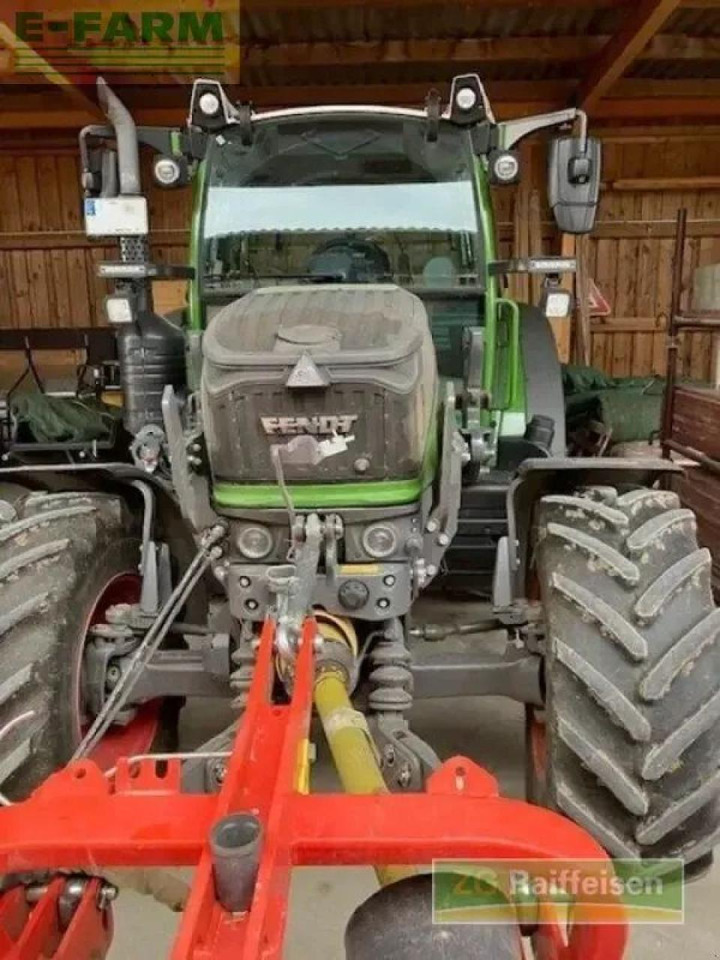 Fendt 211 vario power setting 2 - Трактор: слика 3 Fendt 211 vario power setting 2 - Трактор: слика 3