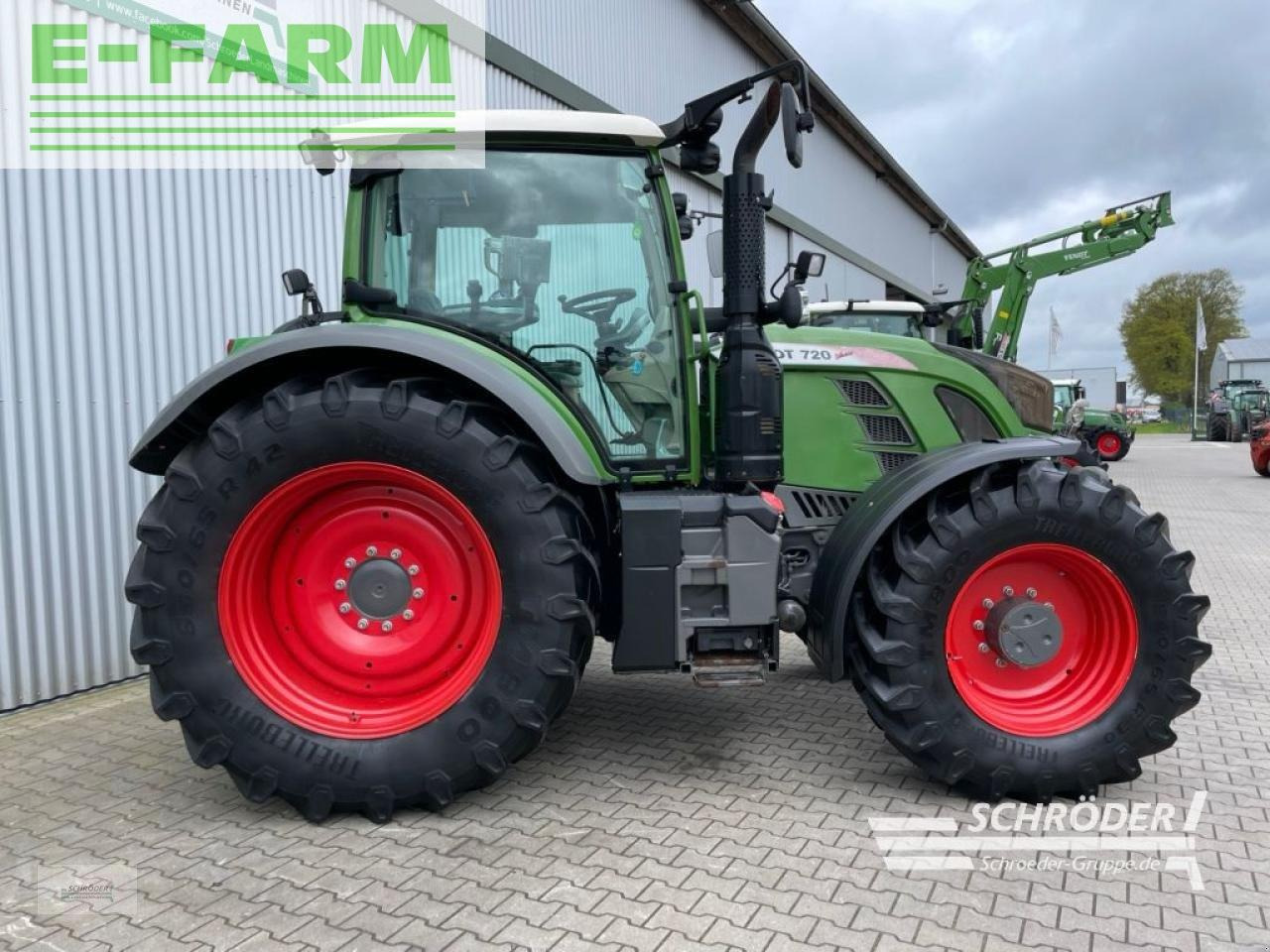 Fendt 720 vario s4 profi plus ProfiPlus - Трактор: слика 2 Fendt 720 vario s4 profi plus ProfiPlus - Трактор: слика 2